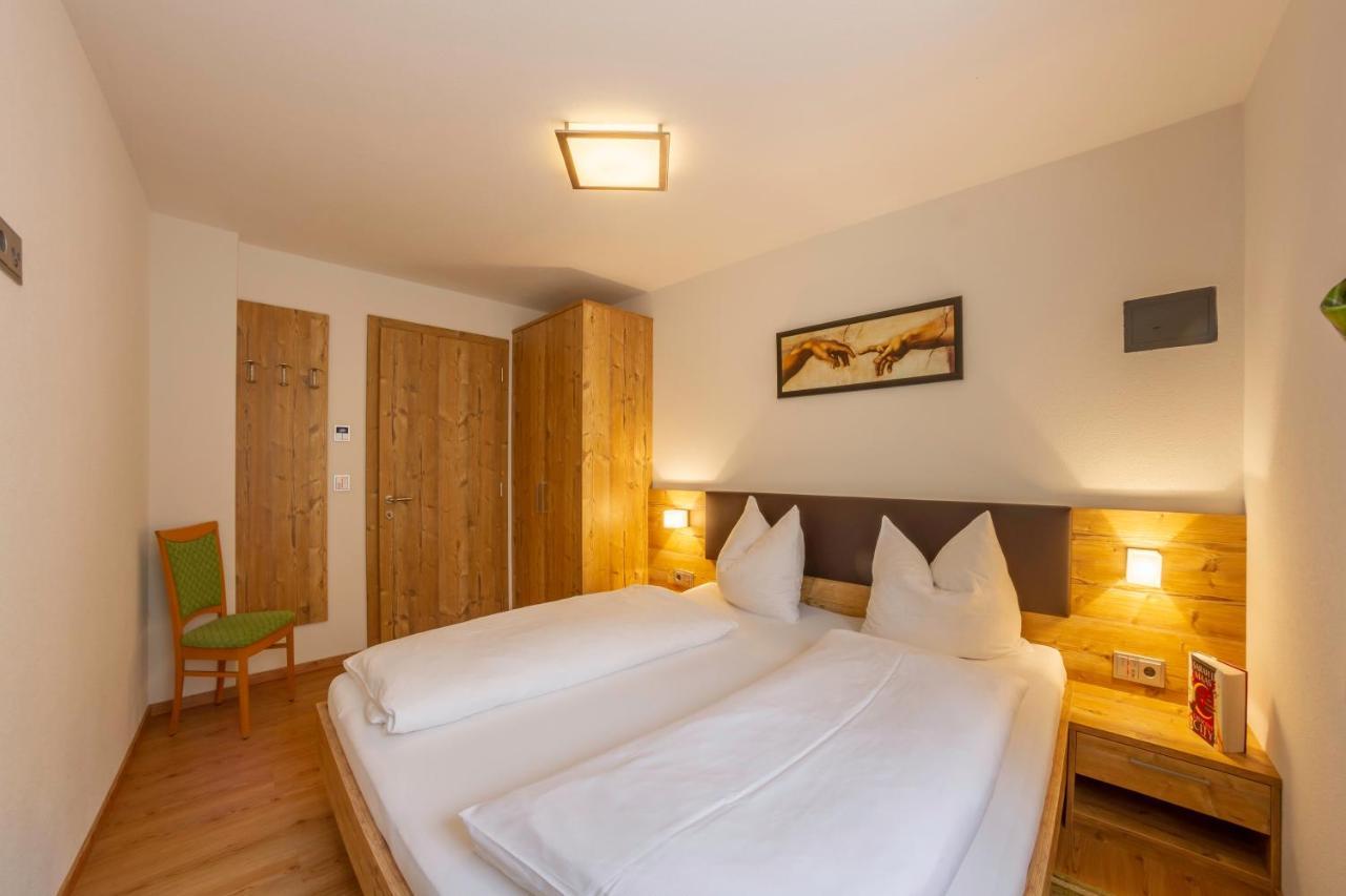 Hotel Garni Angerer Lutago Exterior photo