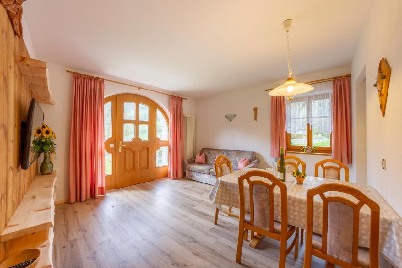 Hotel Garni Angerer Lutago Exterior photo
