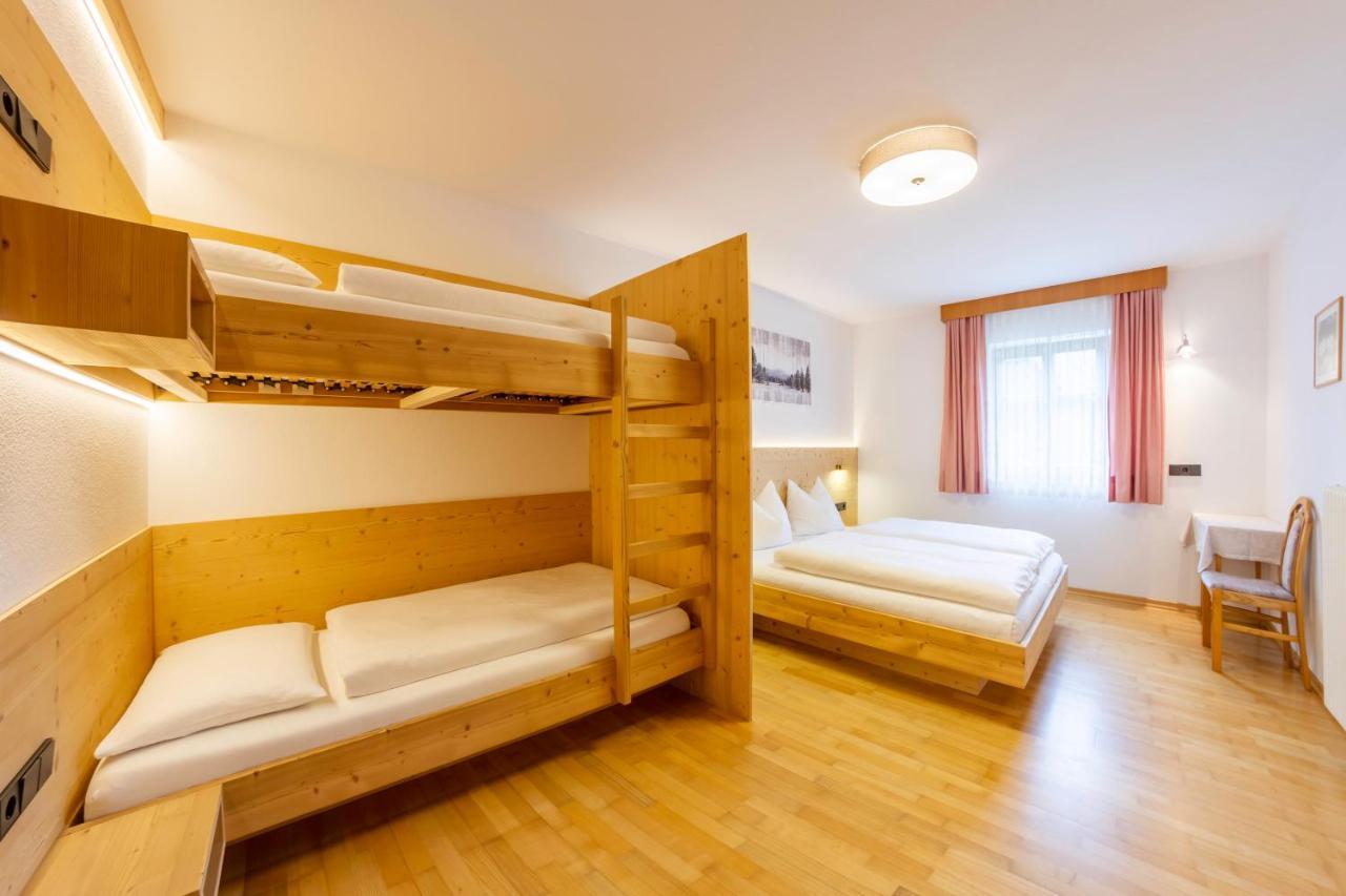 Hotel Garni Angerer Lutago Exterior photo