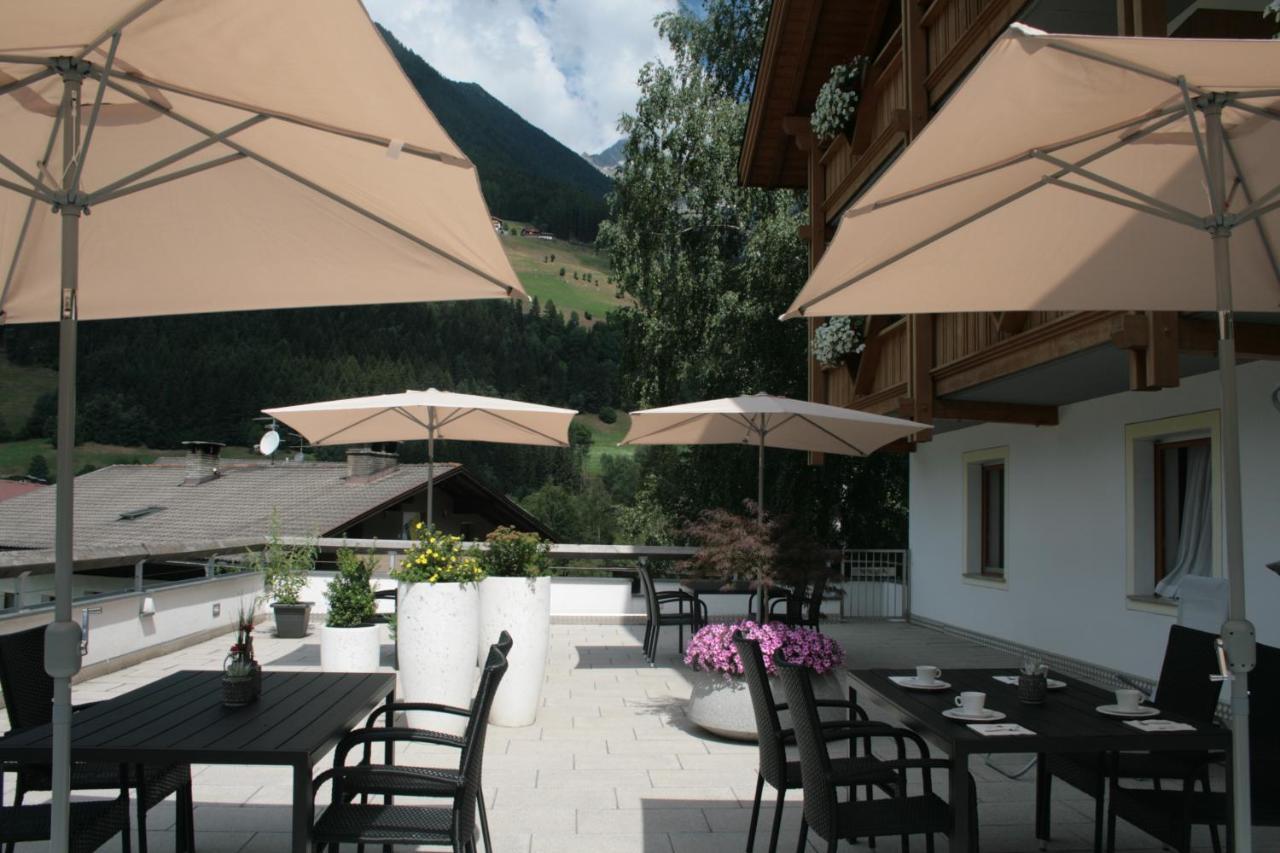 Hotel Garni Angerer Lutago Exterior photo