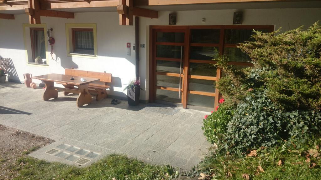 Hotel Garni Angerer Lutago Exterior photo