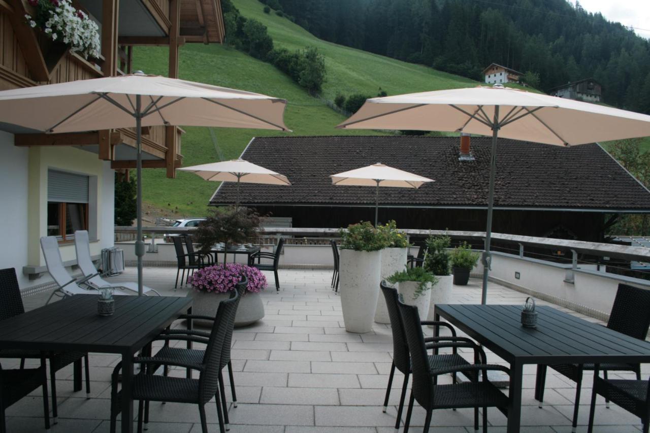 Hotel Garni Angerer Lutago Exterior photo
